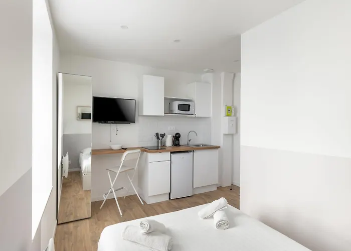 Broceliande Apartment